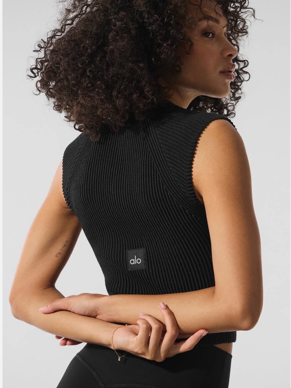 ALO Yoga Denim knit sleeveless full zip top - Picture 2 of 6